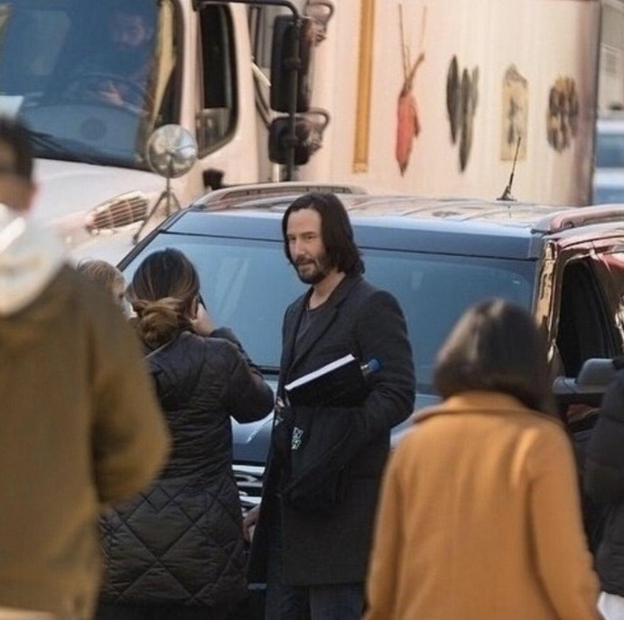 Нео вже не той: у мережу злили фото зі зйомок четвертої &quot;Матриці&quot;